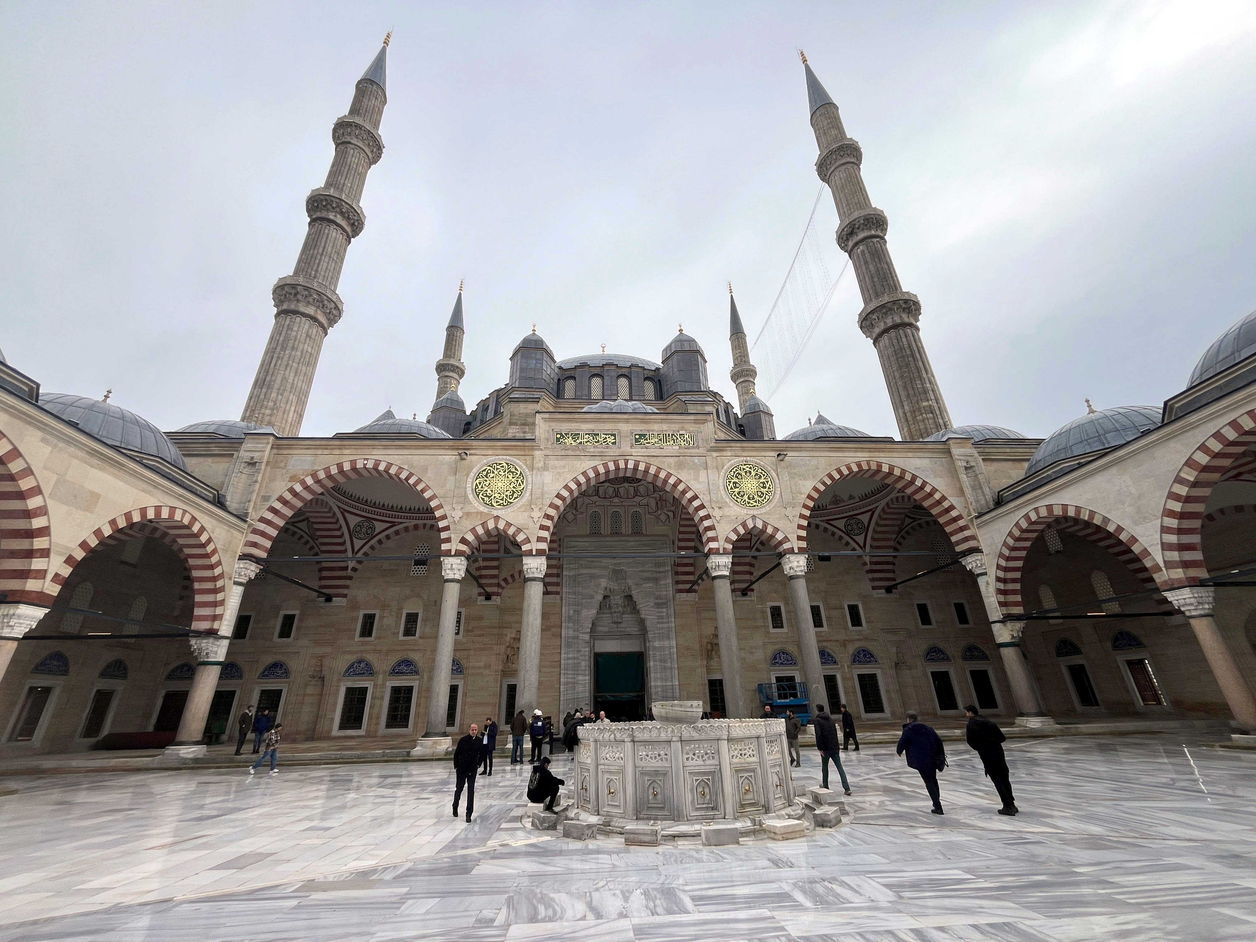 Edirne Selimiye Camisi Restorasyon Sonrası İbadete Açıldı