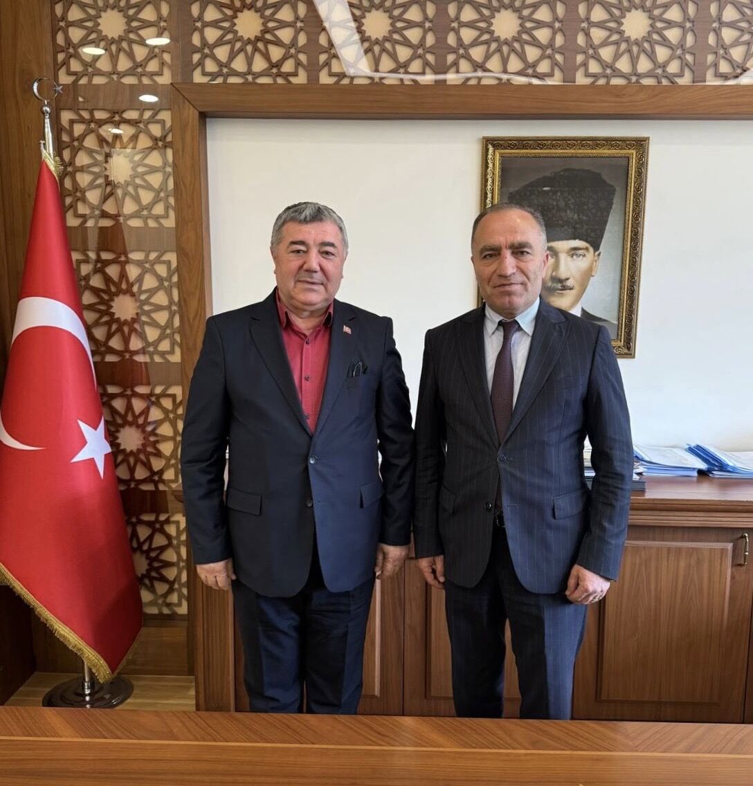 19E8377A 35E5 4D24 8893 De6A875Caf61