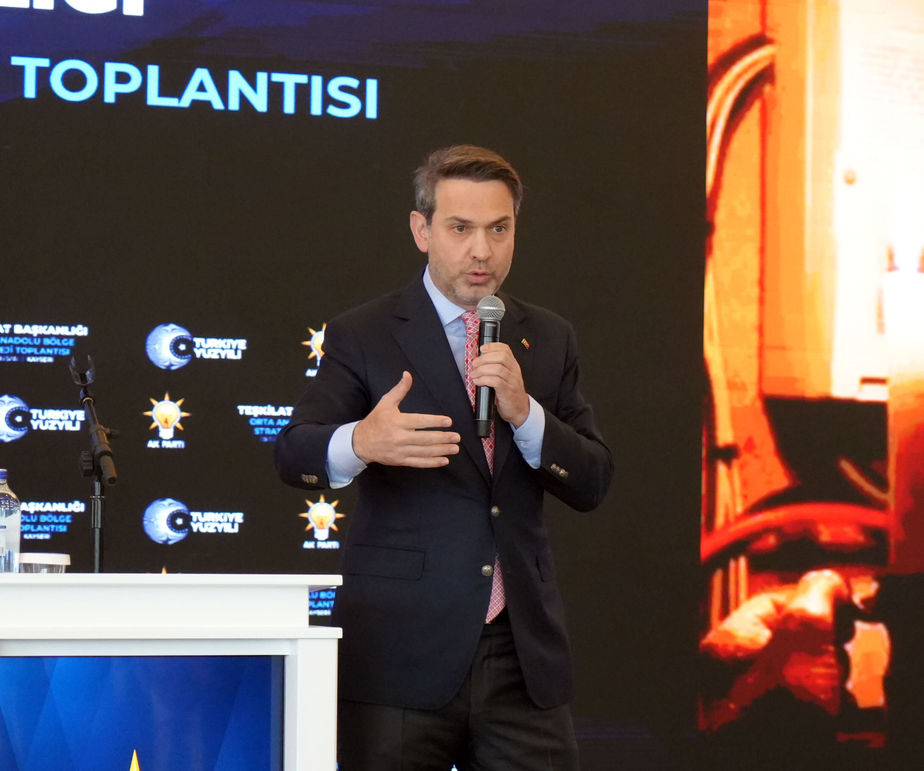 Bakan Bayraktar: 16-17 milyon hanenin doğal gazını, Karadeniz'den karşılar hale geleceğiz