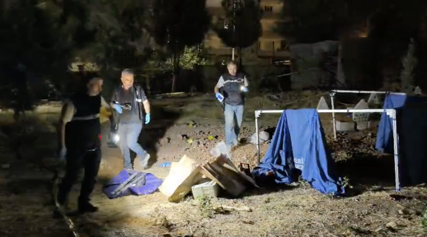 Batman'da mezarlıkta silahlı saldırı: 3 ölü, 2 yaralı