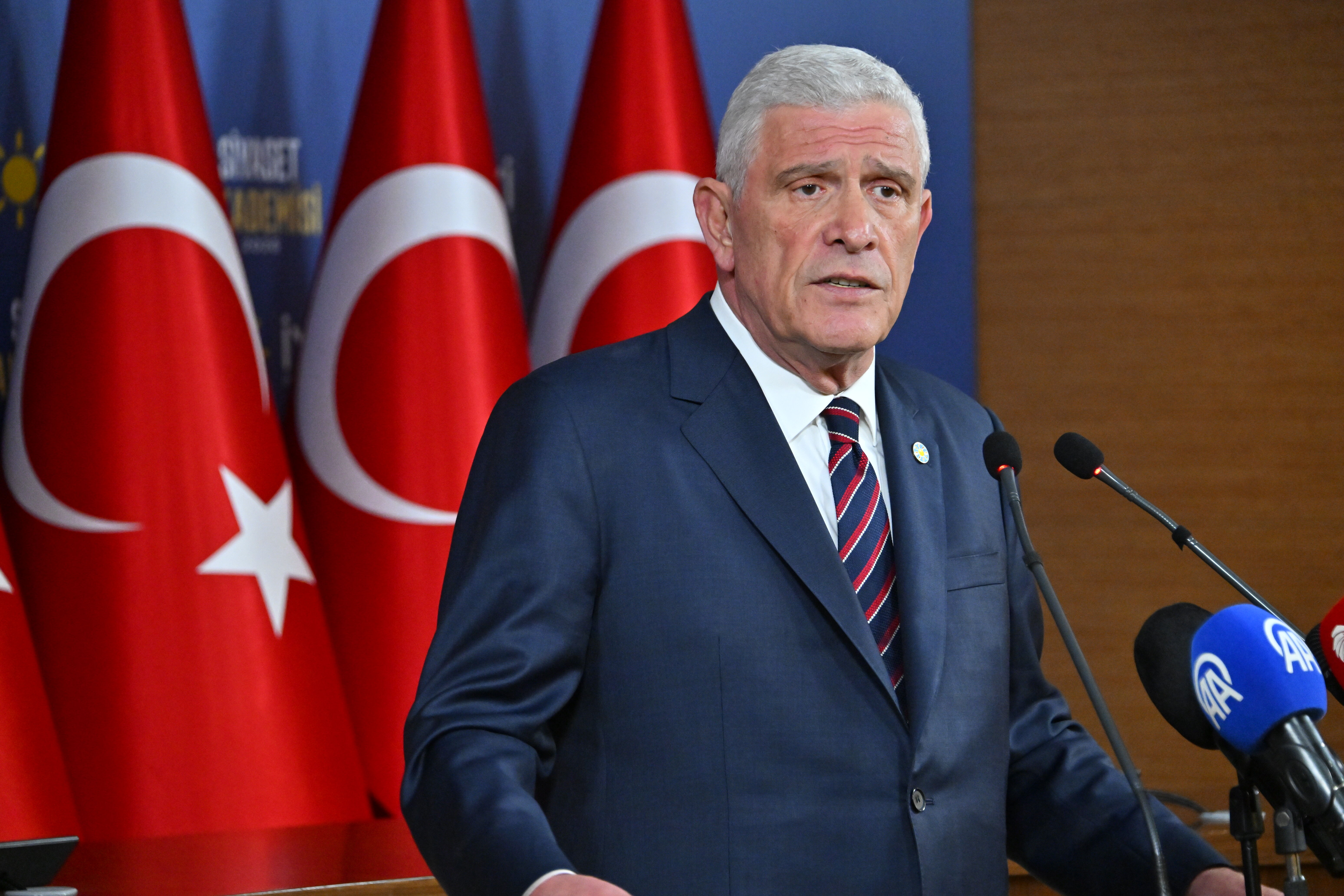 Müsavat Dervişoğlu: Güvensizlik ve şüphe siyaseti, Türkiye'yi tekinsiz bir ülke haline getirmiştir