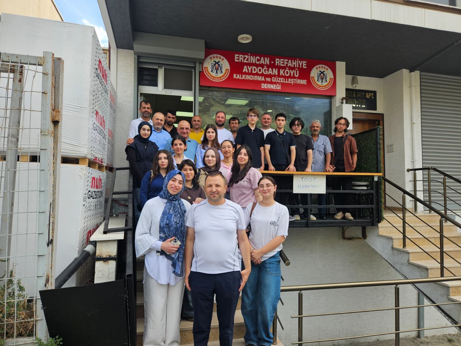 Aydoğan Köyü’nde Üniversiteli Gençler Kahvaltıda Buluştu