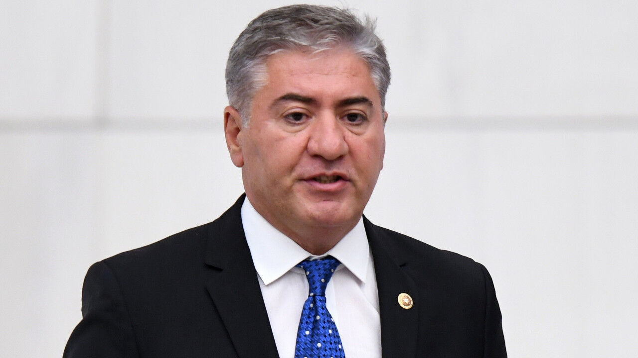POLİTİKA