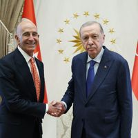 POLİTİKA