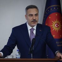 POLİTİKA