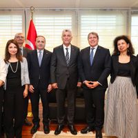 POLİTİKA
