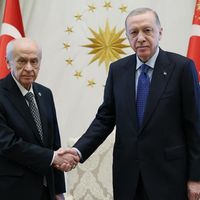 POLİTİKA