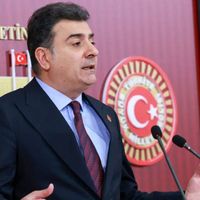 POLİTİKA
