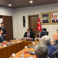 POLİTİKA