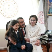 POLİTİKA