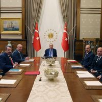 POLİTİKA