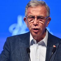 POLİTİKA