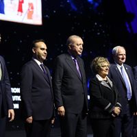 POLİTİKA