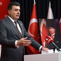 POLİTİKA
