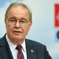 POLİTİKA