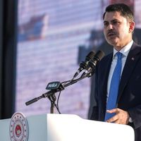 POLİTİKA