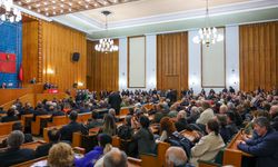 CHP lideri Özgür Özel: Değil Cumhurbaşkanını, bir vatandaşımızı almaya cesareti olan varsa hodri meydan