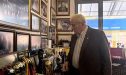 TMOK Anma ve Onurlandırma Komisyonu'ndan güreşin efsanesi Ahmet Ayık'a onur ödülü