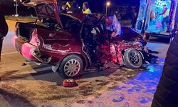 Adana'da minibüs ile otomobil çarpıştı: 1 ölü