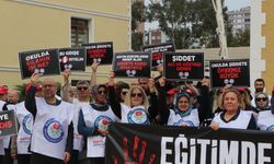 Adana'da öğretmenler, eğitimde şiddete 'dur' demek için iş bıraktı