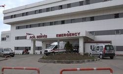 Bıçaklı kavgada yaralandı, kaldırıldığı hastanede tabancayla vuruldu