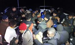 Bodrum'da su alan bottaki 30 kaçak göçmen kurtarıldı