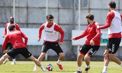 İsmet Taşdemir: Hedefim Sivasspor'da şampiyonluk yaşamak