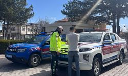 Motosikleti yüzüstü yatarak kullanan sürücüye 88 bin TL ceza