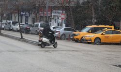 Van'da nisan karı; 11 yerleşim yeri ulaşıma kapandı