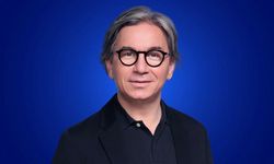 Turkcell'in yeni reklam filminde direksiyonun başına Ata Demirer geçiyor