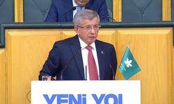 Ahmet Davutoğlu: Türkiye'nin NATO'ya ağırlığını koyması lazım