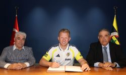 Dirk Kuyt, Fenerbahçe'ye yardımcı antrenör olarak geri döndü
