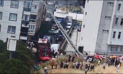 Esenyurt'ta 5 katlı binanın çatısında yangın