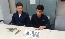 İskenderun Endüstri Meslek Lisesi'nde öğrenciler son teknoloji ile üretim yapıyor
