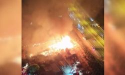 Ankara'da tahta paletlerin depolandığı alanda yangın