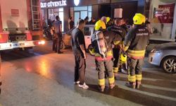Patlayan apartman aydınlatması bina sakinlerini sokağa döktü