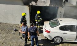 Garajda çıkan yangın otomobile sıçradı; 1 kişi yaralandı, 2 kişi dumandan etkilendi