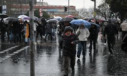 AKOM'dan İstanbul için kuvvetli yağış ve fırtına uyarısı