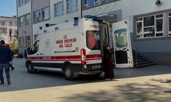 Bursa'da ortaokulda zehirlenme şüphesiyle 27 öğrenci hastaneye kaldırıldı