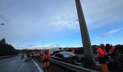 TEM'de bariyere çarpan otomobilin sürücüsü yaralandı