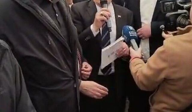 Bursa Büyükşehir Belediye Başkanı Bozbey'e saldırı girişimi