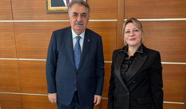 Av. Emel Özden Ünal, Antalya’da siyasetin yükselen ismi