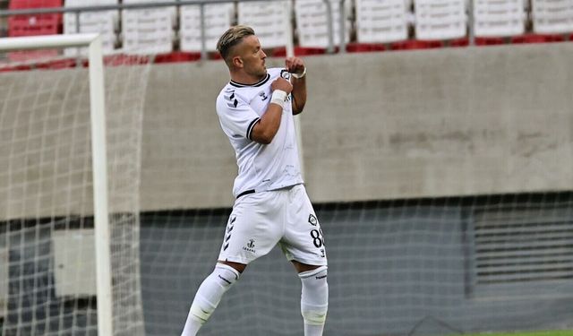 Altay'da Özgür'ün 400 maç gururu