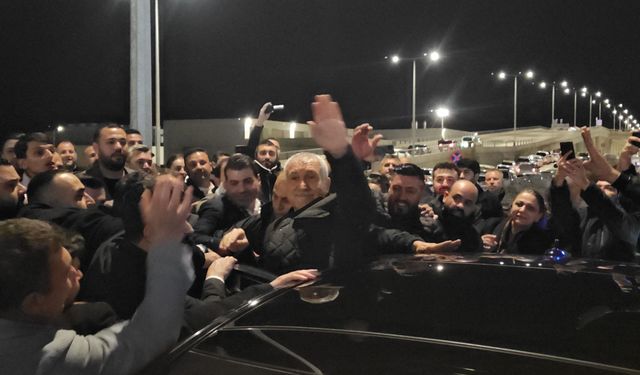 Başkan Zeydan Karalar cezaevinden tahliye edildi