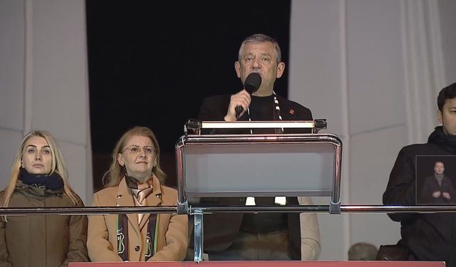 CHP Genel Başkanı Özgür Özel Bakırköy'de konuştu