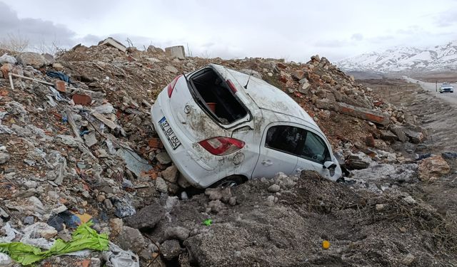 Doğanşehir'de Otomobil Devrildi: 5 Yaralı