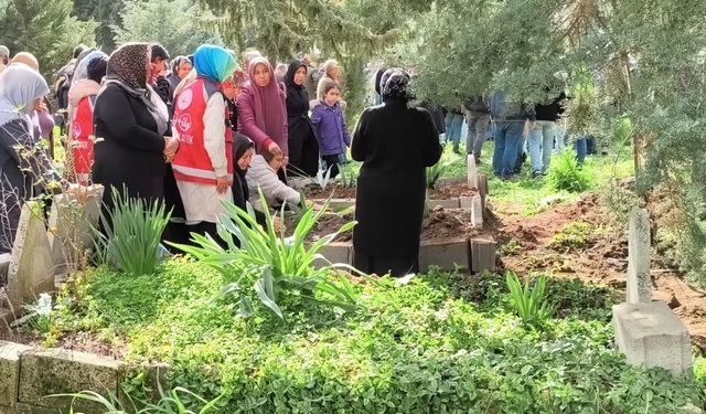 Hatay'da su dolu inşaat temeline düşen 2 kardeş toprağa verildi