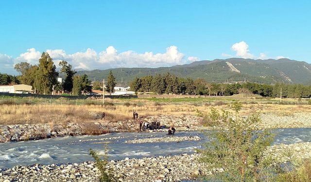 Köprüden çaya düşen çocuk öldü