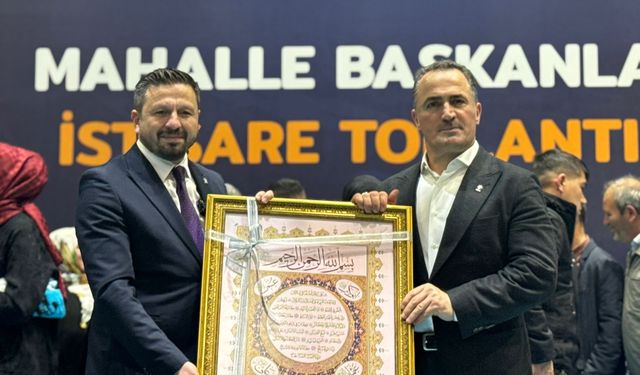 AK Parti Balıkesir’de tarihi gün: Yüzlerce yeni üye partiye katıldı