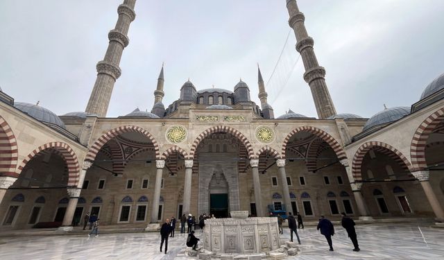 Edirne Selimiye Camisi Restorasyon Sonrası İbadete Açıldı